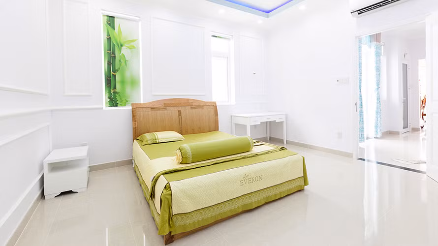 Nội thất đơn giản nới rộng không gian sử dụng.