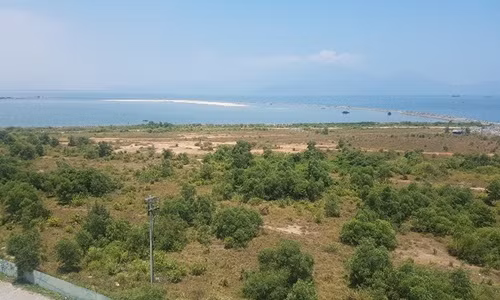 Trước khi ông Vũ Nhôm bị bắt, 29 ha đất tại khu đô thị Đa Phước đã chuyển cho ông Võ Ngọc Châu (trú TP.HCM). Bộ Công an yêu cầu Đà Nẵng xác định giá đất thời điểm đổi chủ để làm rõ việc chấp hành quy định của pháp luật về các loại thuế khi chuyển dự án. Ảnh: PL TP.HCM.