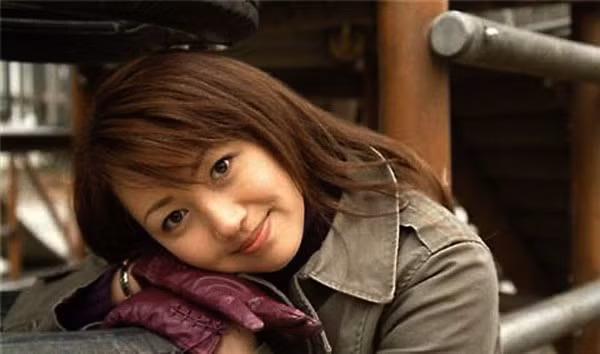 Cuối những năm 2000, Dương Huệ Nghiên khiến nhiều người chú ý khi được cha chuyển giao 70% cổ phần trong tập đoàn Bích Quế Viên. Điều này giúp Huệ Nghiên trở thành người phụ nữ giàu nhất Trung Quốc khi chưa đầy 26 tuổi. Ảnh: China Daily.