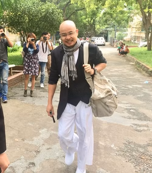 Ba Diep Thao tiep tuc vang mat tai phien toa sang nay 14/9