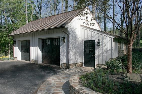 Ngày nay, màu sắc của mái tôn thường đa dạng, đương với gam màu mái ngói truyền thống cho gia chủ nhiều lựa chọn. Ảnh: Kientrucnhadep24h.