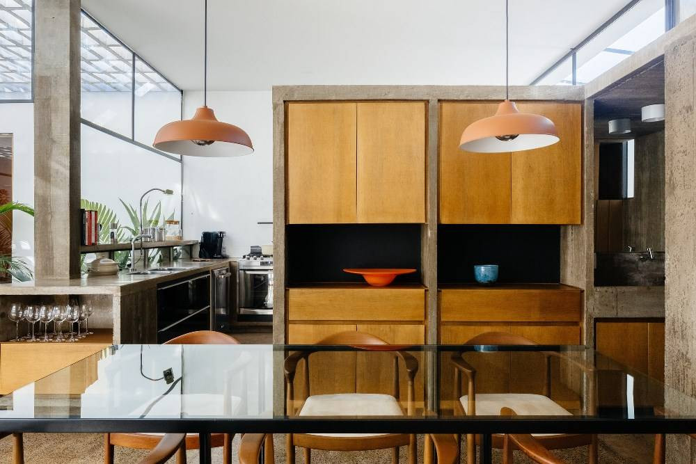 Nội thất bếp đơn giản nhưng hiện đại.