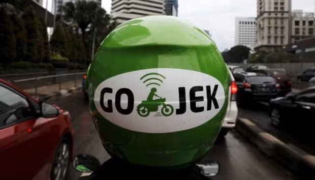 Cũng như Grab, Go-Jek đã tung ra dịch vụ thanh toán điện tử phục vụ chiến lược mở rộng hoạt động, và xây dựng mảng kinh doanh đầy tiềm năng bằng việc cung cấp các dịch vụ tài chính tới lượng lớn người dân còn chưa tiếp cận nhiều với hệ thống ngân hàng. Ảnh: Tech in Asia.