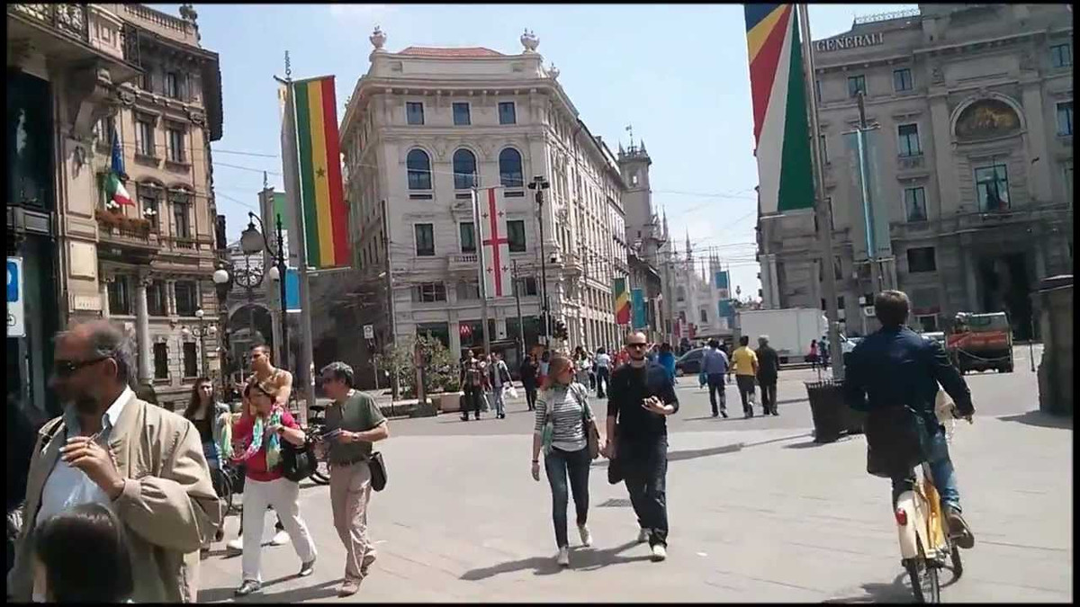 Italia cũng mất đi một phần sự giàu có của mình khi giảm 19% từ 5,3 nghìn tỷ USD xuống 4,3 nghìn tỷ USD. Ảnh: Youtube.