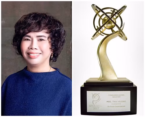 Vượt qua nhiều đề cử khác cùng quá trình chọn lọc khắc khe, bà Thái Hương - Chủ tịch HĐQT tập đoàn TH vinh dự nhận Giải thưởng Doanh nhân Châu Á (Asia Pacific Entrepreneurship Award – viết tắt là APEA) năm 2017. Ảnh: Phapluaplus.