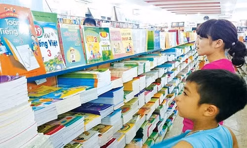 Bat ngo khan hiem sach giao khoa: Nhung con so dang giat minh