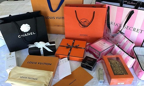 Các thương hiệu như Louis Vuitton, Prada, Dior, Victoria’s Secret… nhanh chóng về tay Sunshine Guimary. Nguồn ảnh: Instagram.