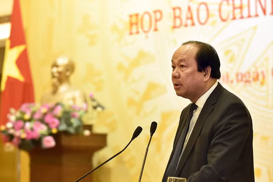 Tại cuộc họp báo Chính phủ thường kỳ tháng 3/2017, Bộ trưởng, Chủ nhiệm Văn phòng Chính phủ Mai Tiến Dũng đánh giá tốt đề xuất của báo chí về việc thành lập Tổ công tác của Thủ tướng kiểm tra PCCC tại chung cư của Tập đoàn Mường Thanh, Hà Nội. Ảnh: NLĐ.