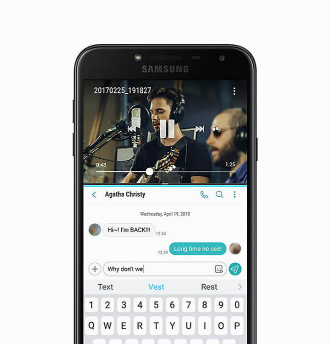 Trong khi đó, camera trước của Galaxy J4 có độ phân giải 5 MP đi kèm nhiều hiệu ứng vui nhộn và cũng được trang bị đèn flash với 3 tùy chọn độ sáng, giúp người dùng tiện lợi hơn cho những bức ảnh selfie.
