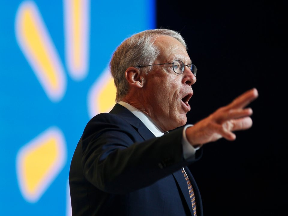 Samuel Robson Rob Walton - người anh cả làm Chủ tịch Walmart đến năm 2015.