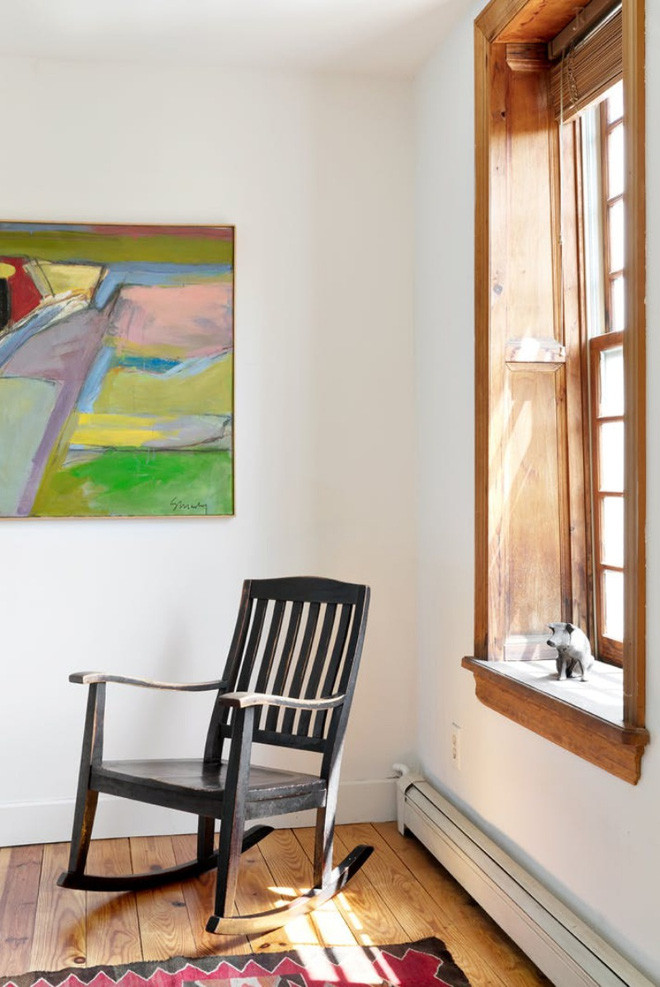 Góc thư giãn lãng mạn và bình yên bên cửa sổ.