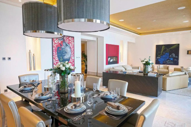 Khu bếp hiện đại, thoáng đãng.