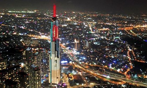 Nằm tại khu đô thị Vinhomes Central Park, toà nhà cao nhất Việt Nam - Landmark 81, cao 461m, có diện tích gần 50.000m2. Ảnh: Tiền phong.