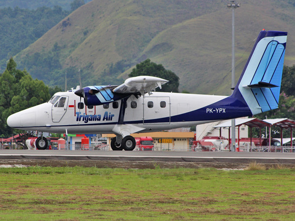 Trigana Air Service là một hãng hàng không có trụ sở ở Jakarta, Indonesia. Công ty bắt đầu hoạt động vào đầu năm 1991 với hai máy bay cánh cố định Beechcraft King Air B200C và đến cuối năm đó đã bổ sung thêm hai máy bay trực thăng Bell 412SP. Ảnh: Trigana Air.