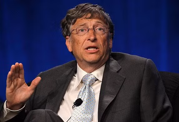 Nếu tặng cho mỗi người trên Trái đất 15 USD, Bill Gates vẫn sẽ có mặt trong danh sách triệu phú của thế giới. Ảnh: Visual News.