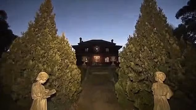 Ngôi nhà được xây theo lối kiến trúc cuối đời Nữ hoàng Victoria.