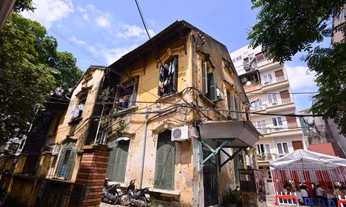 Hinh anh kho tin nhung can biet thu co xuong cap o Ha Noi