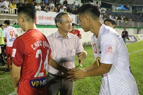 Trong suốt 10 năm, định hướng hoạt động kinh doanh của Hoàng Anh Gia Lai phải xoay chiều liên tục. Ảnh: Bongda24h.