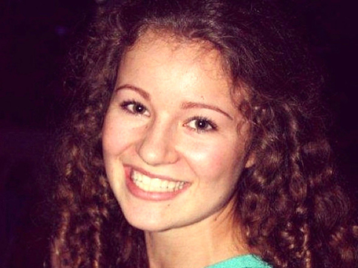 Alexandra Andresen sinh năm 1997 tại Oslo, Na Uy.