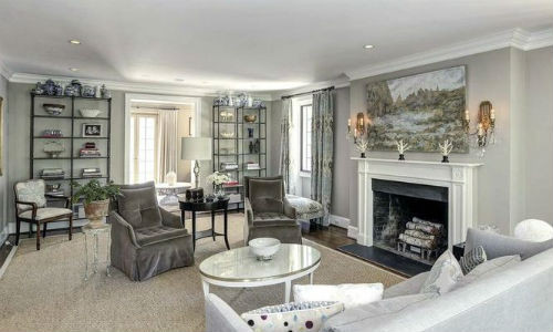 Ông Obama chọn màu trắng là gam màu chủ đạo.