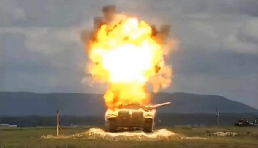 Không chỉ gây thiệt hại cho SAA, tên lửa TOW còn là nỗi ác mộng với xe Thổ, loại tên lửa này đang được lực lượng SDF sử dụng để chống lại các xe tăng Thổ Nhĩ Kỳ tại chiến trường Afrin, thuộc vùng nông thôn phía bắc Aleppo. Ít nhất đã có 5 xe tăng Leopard-2A4 của Thổ Nhĩ Kỳ đã bị tiêu diệt bởi loại tên lửa nguy hiểm này, gây đòn choáng váng cho Thổ Nhĩ Kỳ.