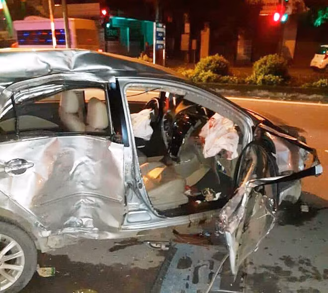 Nghe An: Oto tong xe giuong nam, 3 nguoi tu vong-Hinh-2