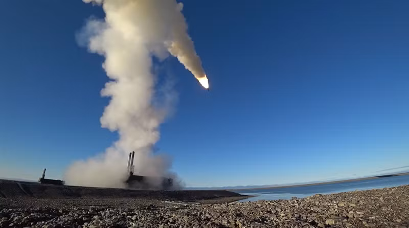 Tên lửa được trang bị công nghệ dẫn hướng rất hiện đại kết hợp giữa dẫn hướng quán tính, hệ thống định vị toàn cầu GPS. Ở giai đoạn cuối, tên lửa khóa mục tiêu bằng cảm biến hình ảnh hồng ngoại thụ động 2 băng tần cho phép phân biệt các mục tiêu trong môi trường lộn xộn.