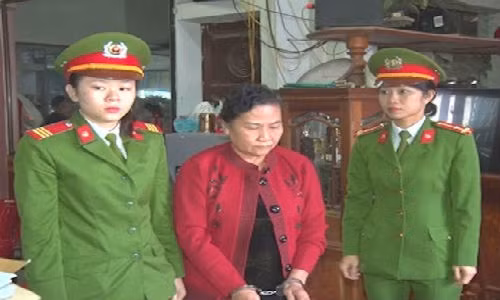 Nu dai gia vang pho nui lua dao chiem doat gan 40 ty dong