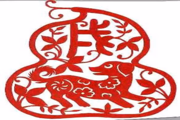 Tuổi Tuất: Vận thế chung: 4.4 điểm. Sự nghiệp: 4.4 điểm. Tình cảm: 4.2 điểm. Tài vận: 4.4 điểm. Sức khỏe: 4.5 điểm. Sự nghiệp: Duy trì trạng thái bình ổn. Tài vận: Tương đối thuận lợi. Tình cảm: Gặp sóng gió, bất ổn. Sức khỏe: Chú ý đề phòng xây xước chân tay. Quý nhân: Tuổi Dần. Tiểu nhân: Tuổi Thìn. Lời khuyên: Chú ý an toàn khi tham gia các hoạt động ngoại khóa. Nguồn ảnh: Sina.