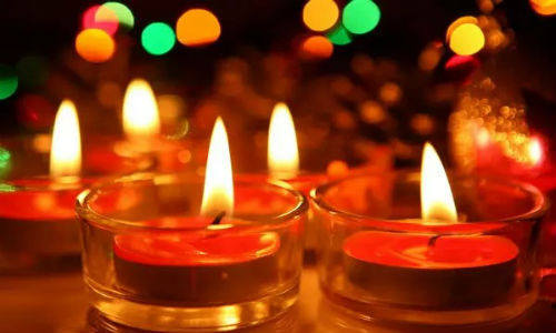  Không tặng nến: Vào ngày lễ Chúa giáng sinh cũng không dùng nến làm món quà tặng bởi đây thường là đồ vật dành cho người đã khuất. Nguồn ảnh: Sohu.