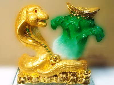 Trong năm gia trạch an yên, tình cảm vợ chồng hòa hợp, có tin vui về con cái. Những cặp vợ chồng hiếm muộn không phải lo lắng quá nhiều về vấn đề này kẻo ảnh hưởng tới tình cảm hoặc gây lục đục nội bộ. Hai bạn cần giữ tâm lý thoải mái, kiên trì chữa trị ắt sẽ thành công.