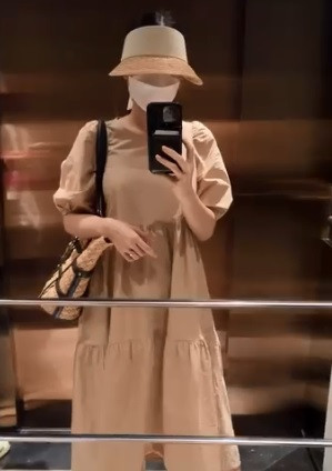 Mấy tháng đầu mang thai nữ diễn viên chỉ ở nhà. Hiện tại tình trạng nghén đã đỡ hơn nên Sam có thể ra ngoài đi ăn, gặp gỡ bạn bè.