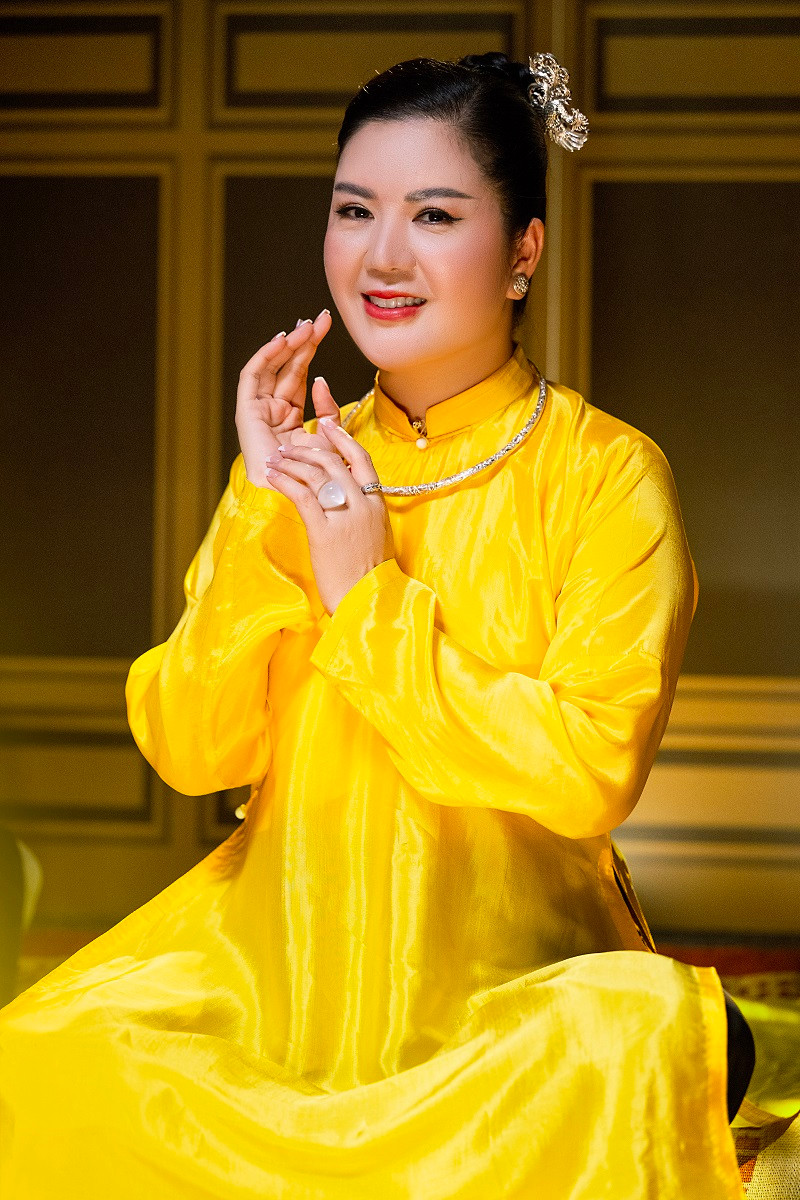 Ca si Dinh Hien Anh tai xuat sau hon mot nam im ang-Hinh-3