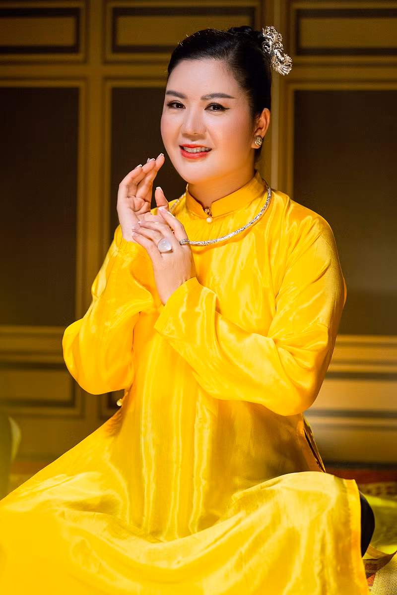 Ca si Dinh Hien Anh tai xuat sau hon mot nam im ang-Hinh-3