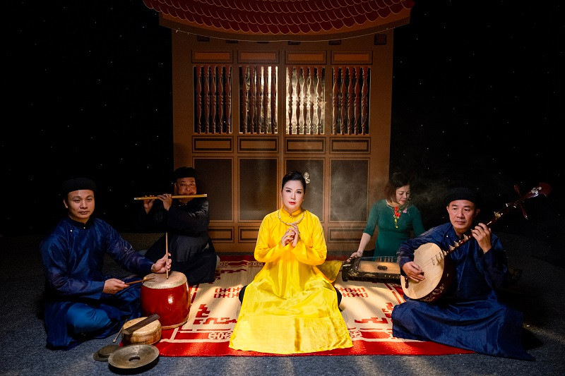 Ca si Dinh Hien Anh tai xuat sau hon mot nam im ang-Hinh-2