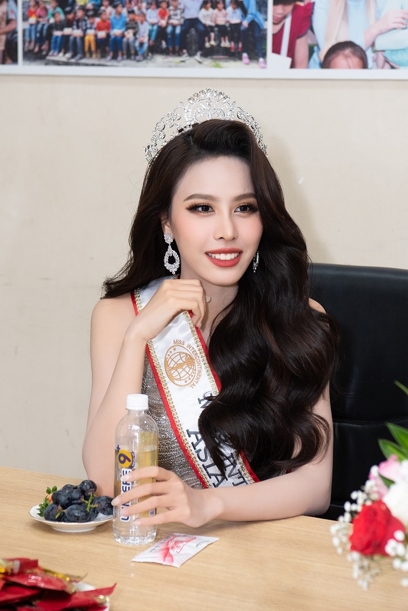 Đạt thành tích Á hậu 2 tại cuộc thi Hoa hậu Liên lục địa 2023 và danh hiệu Miss Intercontinental Asia &amp; Oceania, Ngọc Hằng đã khẳng định được tài năng và sự cố gắng của mình suốt chặng đường vừa qua.