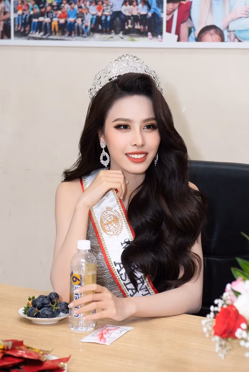 Đạt thành tích Á hậu 2 tại cuộc thi Hoa hậu Liên lục địa 2023 và danh hiệu Miss Intercontinental Asia &amp; Oceania, Ngọc Hằng đã khẳng định được tài năng và sự cố gắng của mình suốt chặng đường vừa qua.