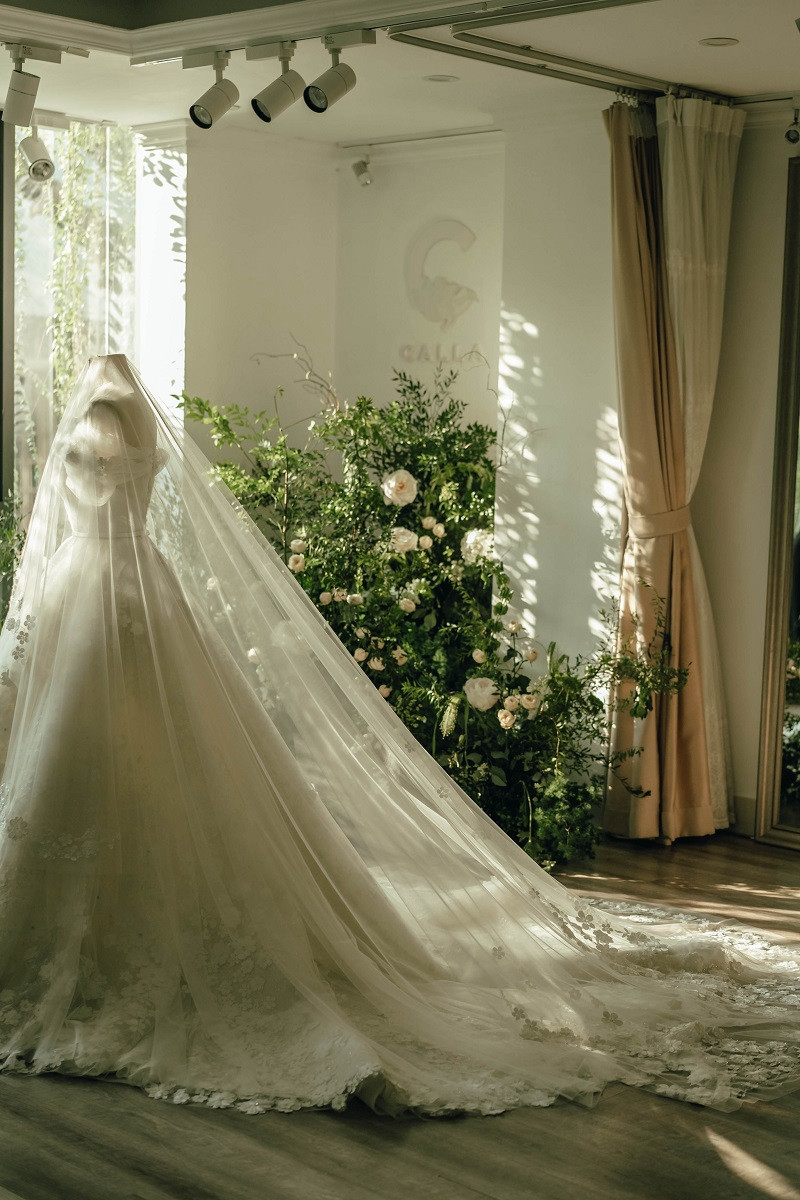 Cận cảnh chiếc váy cưới tuyệt đẹp của cô dâu Doãn Hải My.