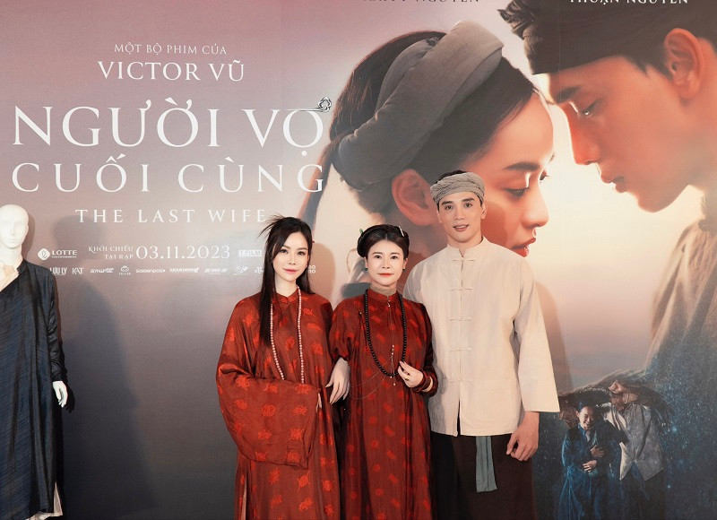 Đào Lan Phương sinh năm 1983, từng tham gia cuộc thi Siêu mẫu Việt Nam 2004, góp mặt trong phim Cô gái xấu xí năm 2008. Năm 2011, Đào Lan Phương lên xe hoa với doanh nhân Sammy Hoàng - con trai tỷ phú Hoàng Kiều. Cô sinh hai con "đủ nếp đủ tẻ" là Sushi và Sam. Sau khi sang Mỹ định cư, cô rút khỏi showbiz và dành thời gian chăm sóc gia đình cũng như bắt đầu sự nghiệp kinh doanh.