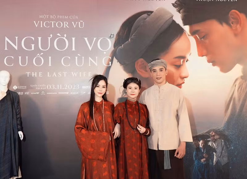 Đào Lan Phương sinh năm 1983, từng tham gia cuộc thi Siêu mẫu Việt Nam 2004, góp mặt trong phim Cô gái xấu xí năm 2008. Năm 2011, Đào Lan Phương lên xe hoa với doanh nhân Sammy Hoàng - con trai tỷ phú Hoàng Kiều. Cô sinh hai con "đủ nếp đủ tẻ" là Sushi và Sam. Sau khi sang Mỹ định cư, cô rút khỏi showbiz và dành thời gian chăm sóc gia đình cũng như bắt đầu sự nghiệp kinh doanh.