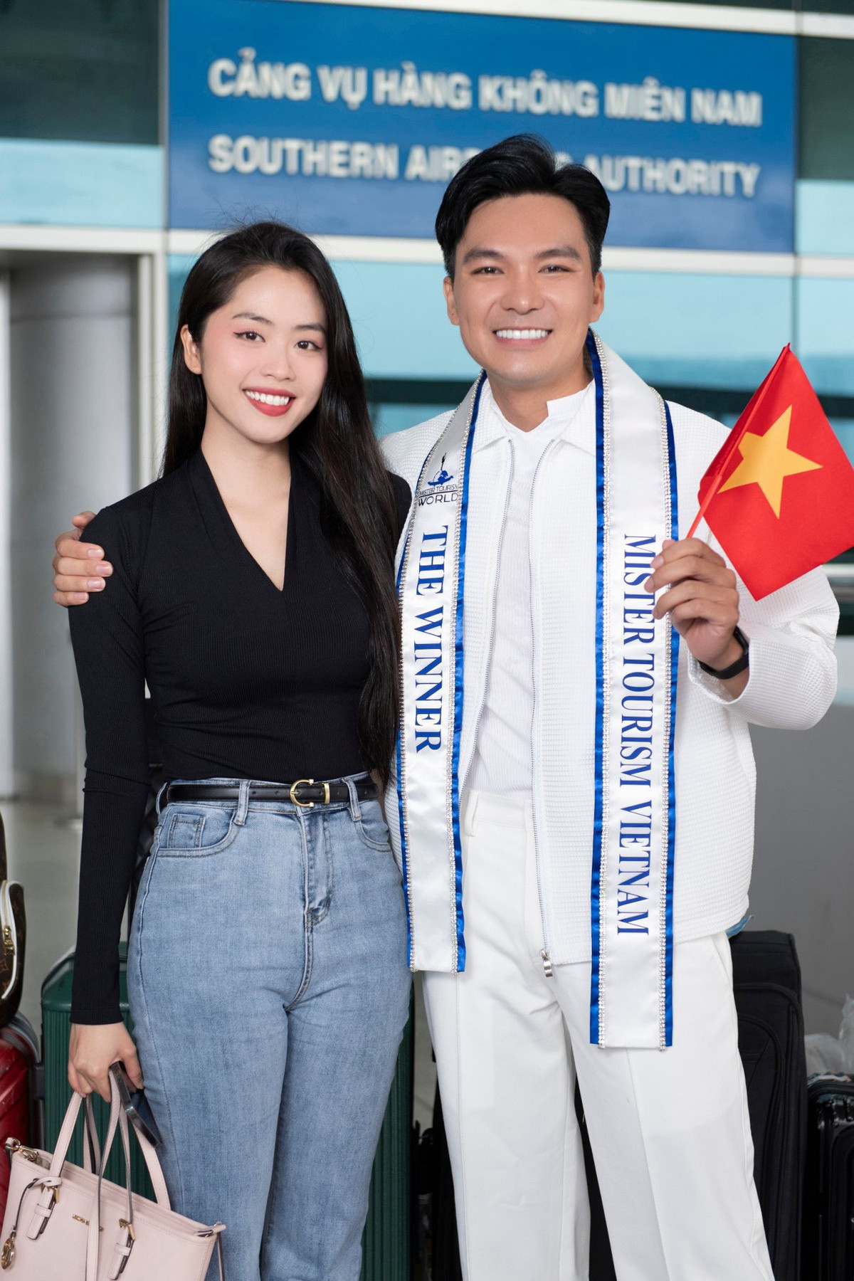 “Trong gần một tuần ở xứ người, tôi sẽ cố gắng mang đến cuộc thi những hình ảnh tốt đẹp nhất của người Việt Nam - năng động, hiện đại và có bản sắc văn hóa riêng. Tôi sẽ cố gắng hết sức để mang hình ảnh một đất nước Việt Nam xinh đẹp giới thiệu với bạn bè thế giới”, Quốc Trí tiết lộ.