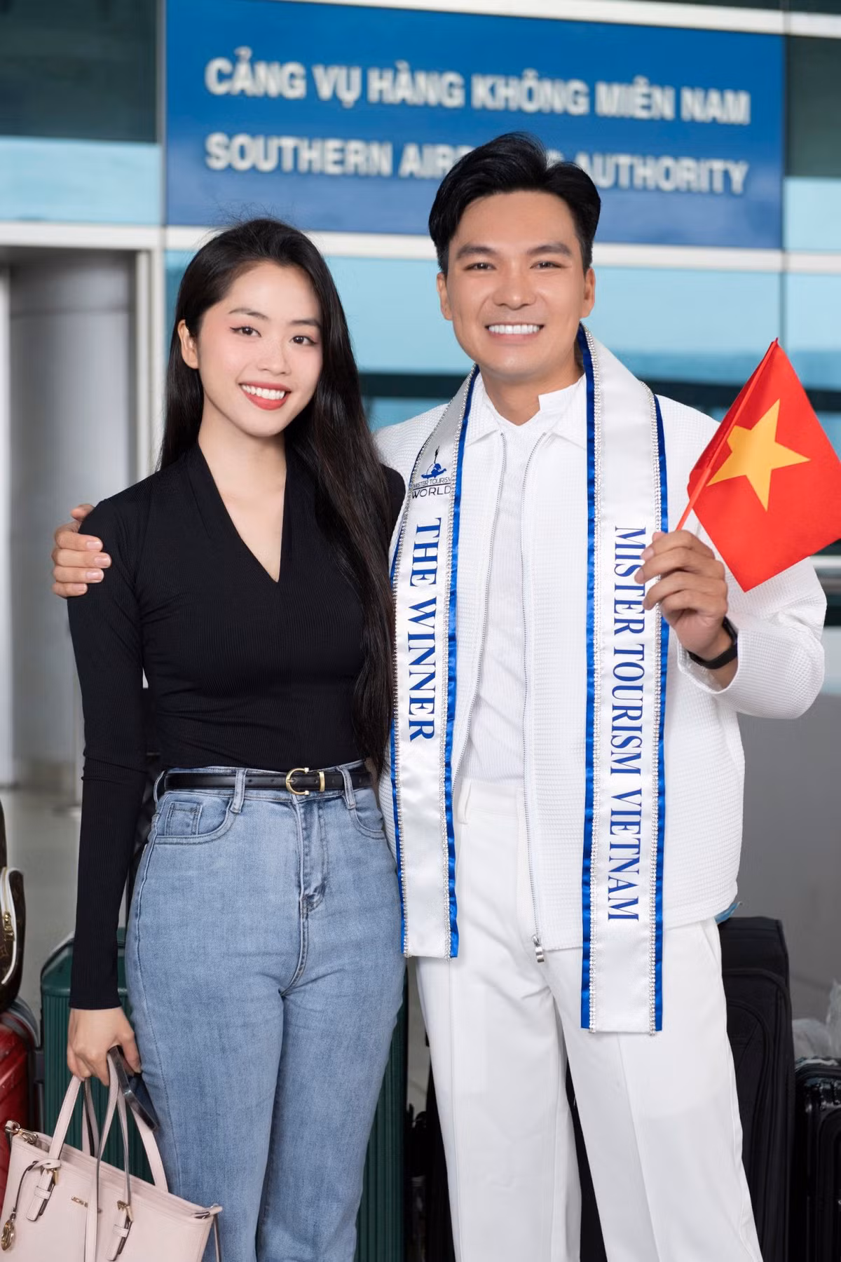 “Trong gần một tuần ở xứ người, tôi sẽ cố gắng mang đến cuộc thi những hình ảnh tốt đẹp nhất của người Việt Nam - năng động, hiện đại và có bản sắc văn hóa riêng. Tôi sẽ cố gắng hết sức để mang hình ảnh một đất nước Việt Nam xinh đẹp giới thiệu với bạn bè thế giới”, Quốc Trí tiết lộ.