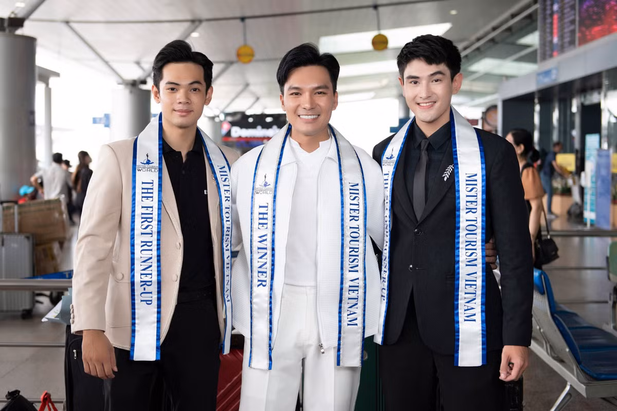 Á vương Lại Minh Phú, Nguyễn Trần Huy Lâm đến tiễn Quốc Trí đi thi quốc tế.