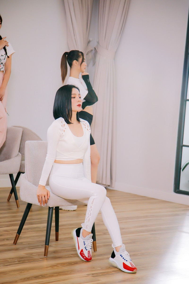 Hau truong Le Quyen luyen vu dao den bat mong chan