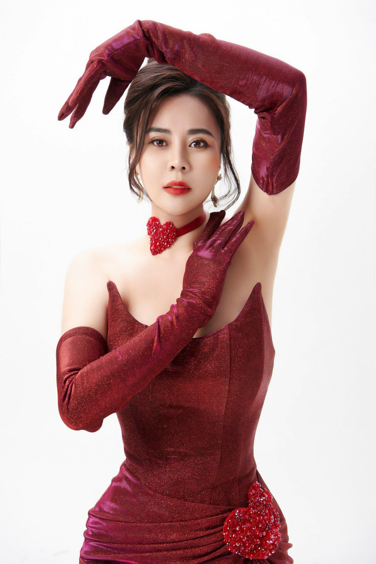 Phan Kim Oanh tiec khong duoc dong hai Tet 2024 cua dao dien Binh Trong