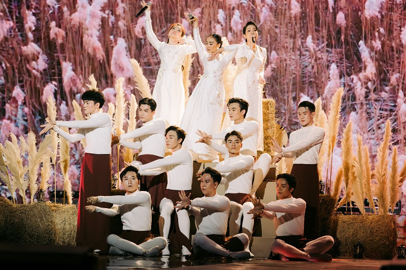 My Linh mua duong dai, Thu Phuong, Le Quyen lan dau “ban” rap