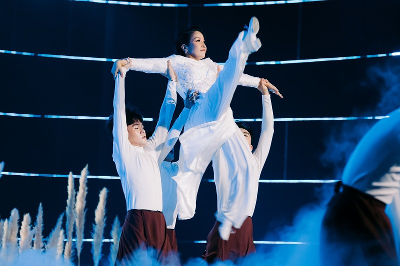 My Linh mua duong dai, Thu Phuong, Le Quyen lan dau “ban” rap-Hinh-2