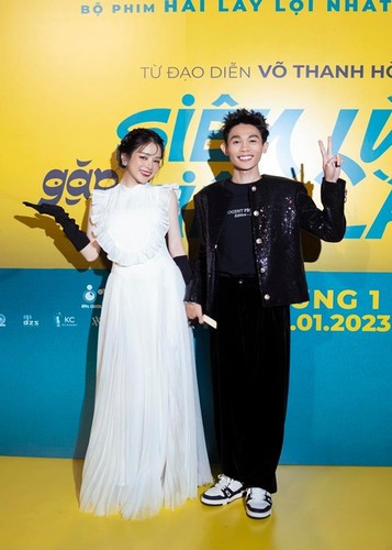 Trong mắt Mie, Hồng Thanh luôn đẹp. Nữ DJ khẳng định, cô yêu Hồng Thanh vì vẻ ngoài lẫn vẻ đẹp nội tâm của nam diễn viên.