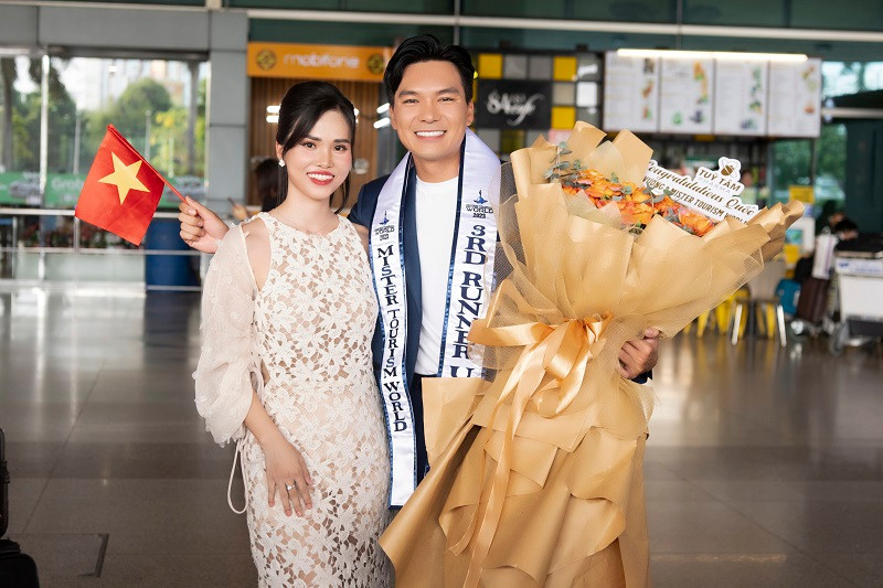 Đặc biệt, Quốc Trí chia sẻ, anh rất phấn chấn vì chiến thắng của anh đã được bạn bè quốc tế chúc mừng nồng nhiệt. Những tình cảm của bạn bè tham dự cuộc thi khiến anh không bao giờ quên, đó là một trong những khoảnh khắc tuyệt vời nhất trong cuộc sống của anh.