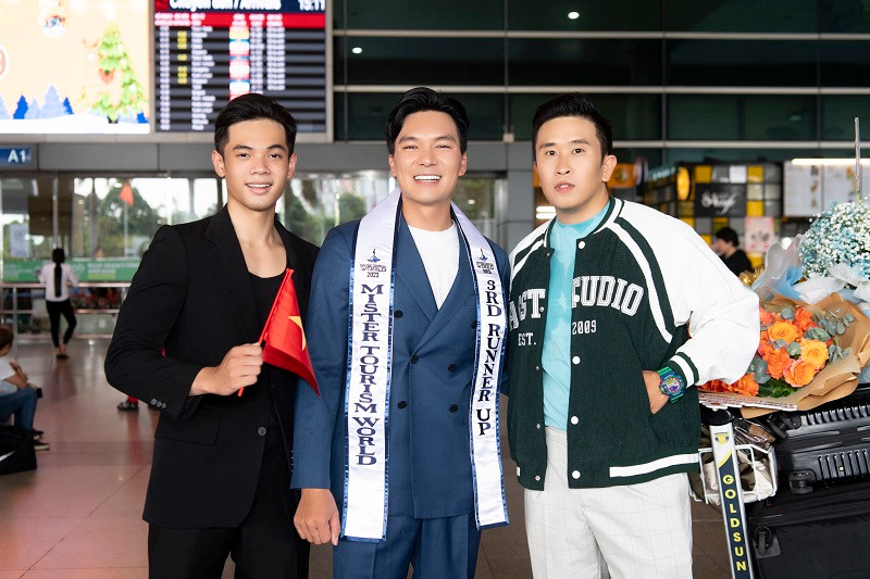 Tân á vương cũng bày tỏ, anh xúc động khi nhận được sự chúc mừng của đông đảo khán giả Việt Nam sau chiến thắng. Đó là động lực lớn để anh hoàn thành tốt vai trò mới, đem hình ảnh đẹp của Việt Nam giới thiệu trong các sự kiện, hoạt động quốc tế.